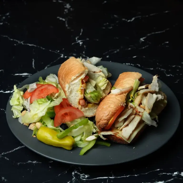 Grilled_chicken_sandwich_atwGrooiF